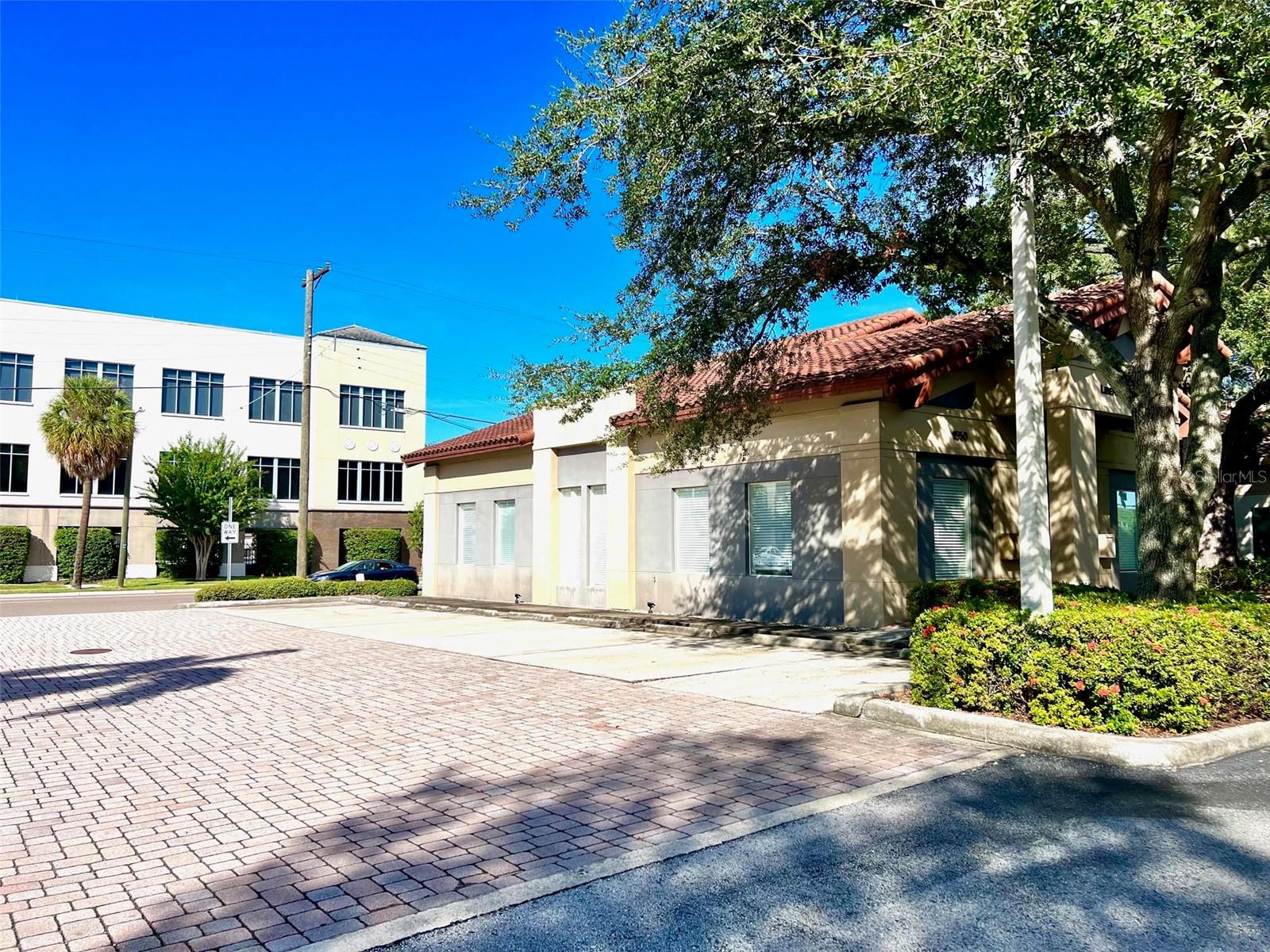 1550 W CLEVELAND ST #11, TAMPA, FL — photo 33