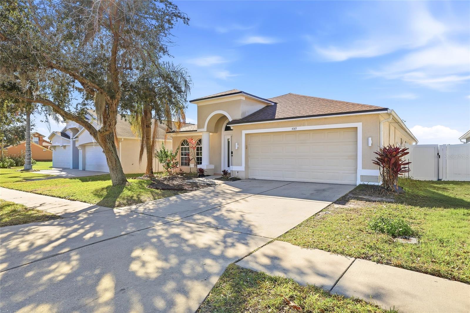 4145 MEDBURY DR, WESLEY CHAPEL, FL — photo 2