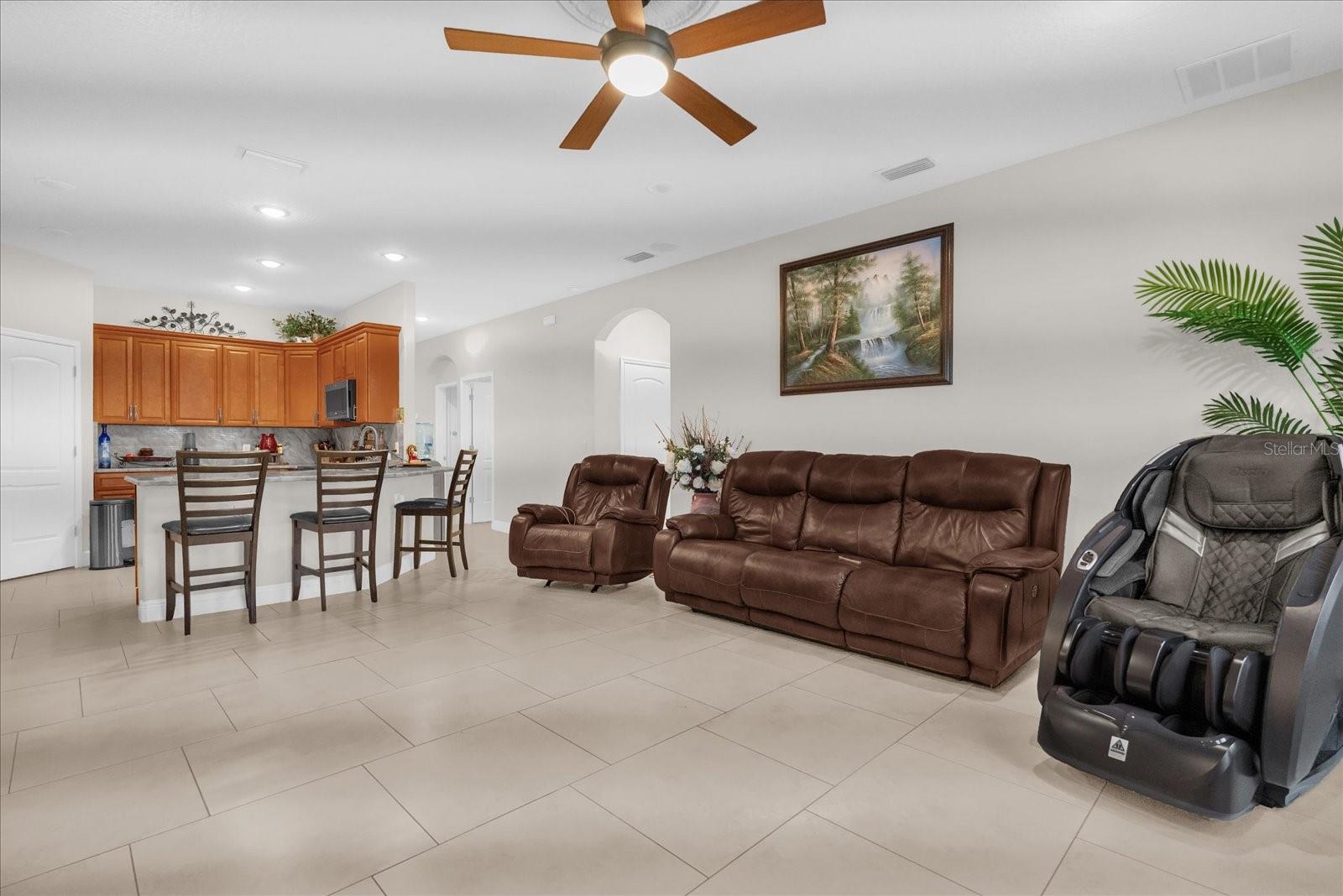 705 LENOX PL, KISSIMMEE, FL — photo 41