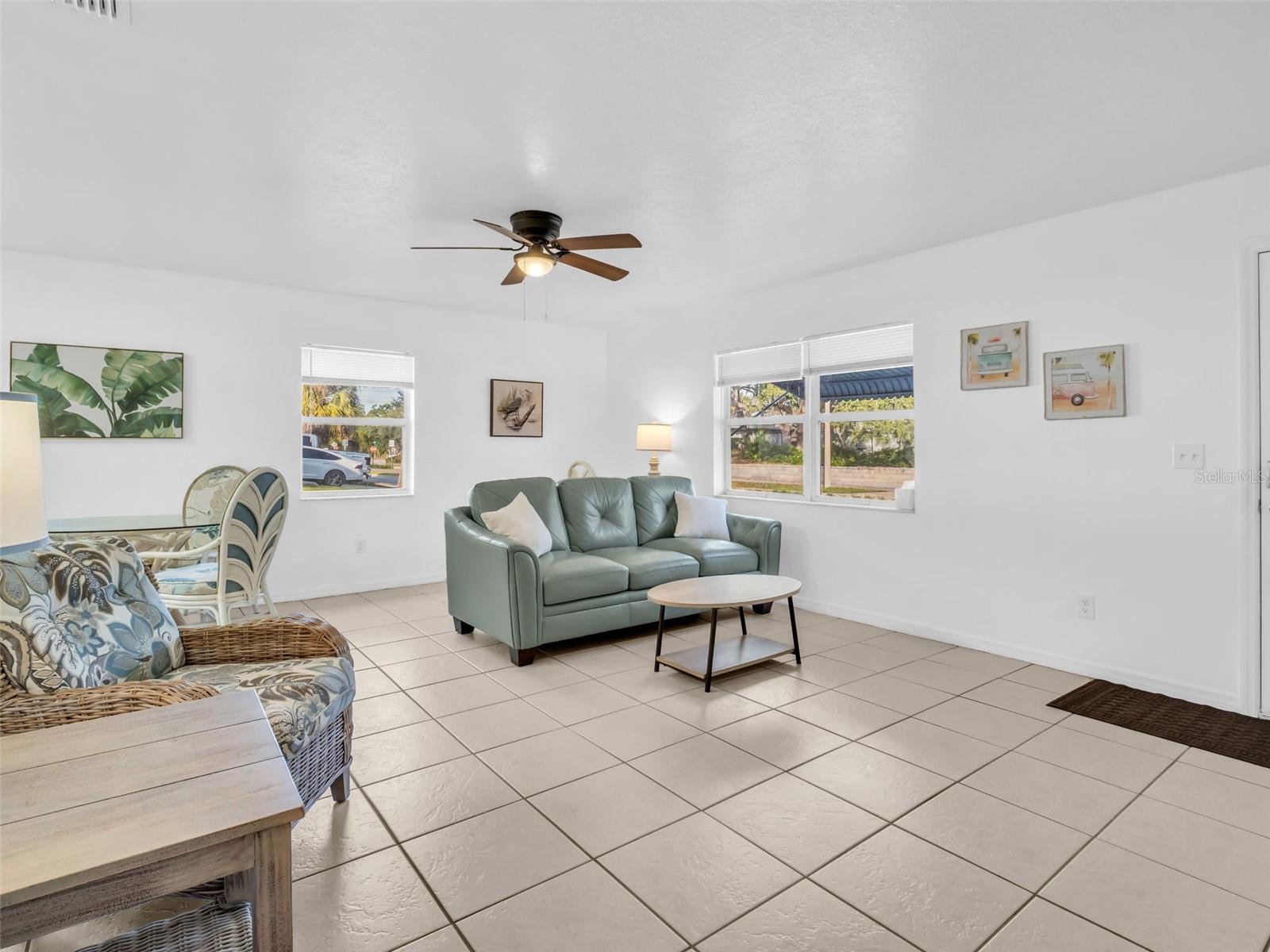 103 E PARK ST, TARPON SPRINGS, FL — photo 5