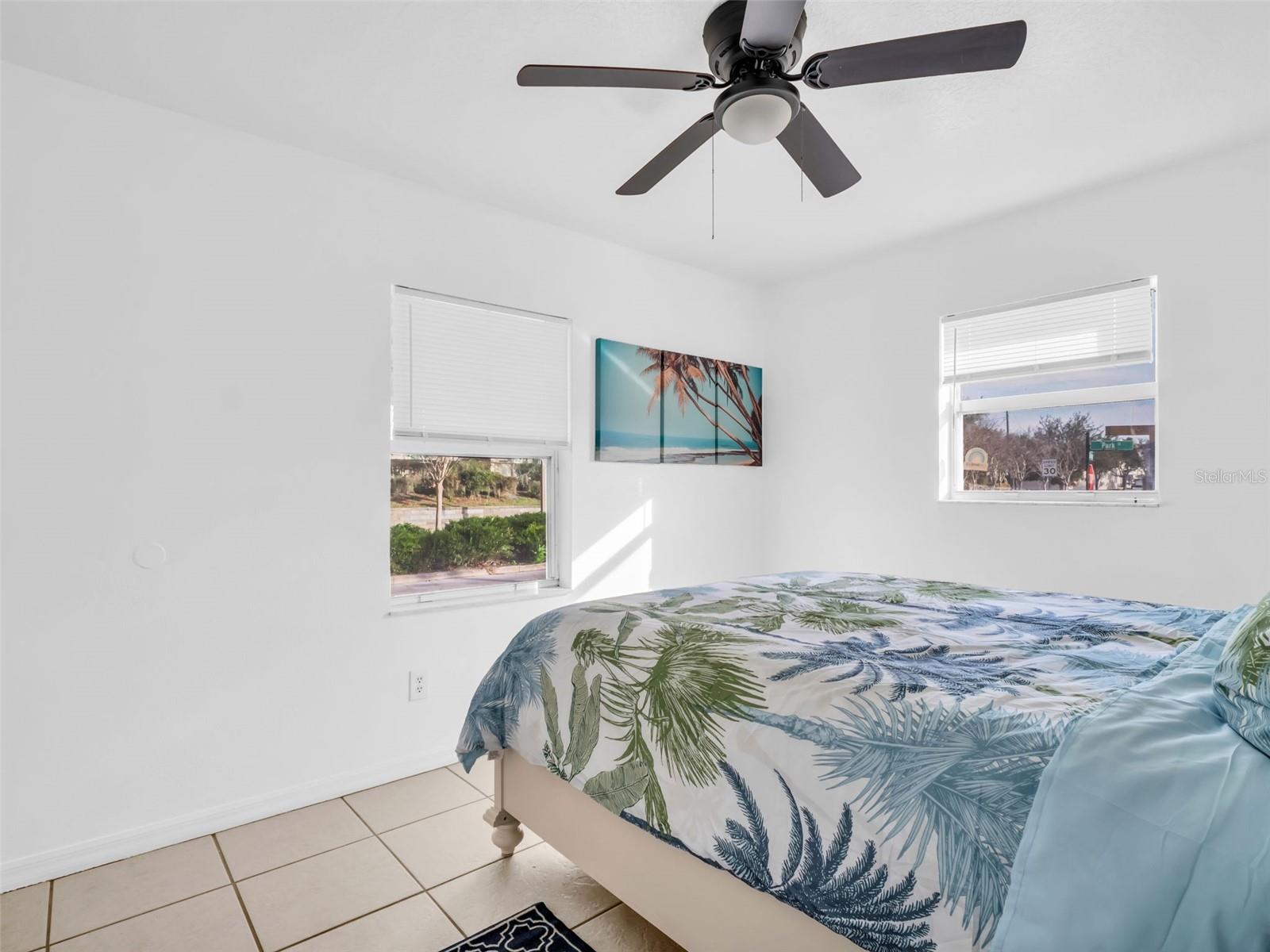 103 E PARK ST, TARPON SPRINGS, FL — photo 32