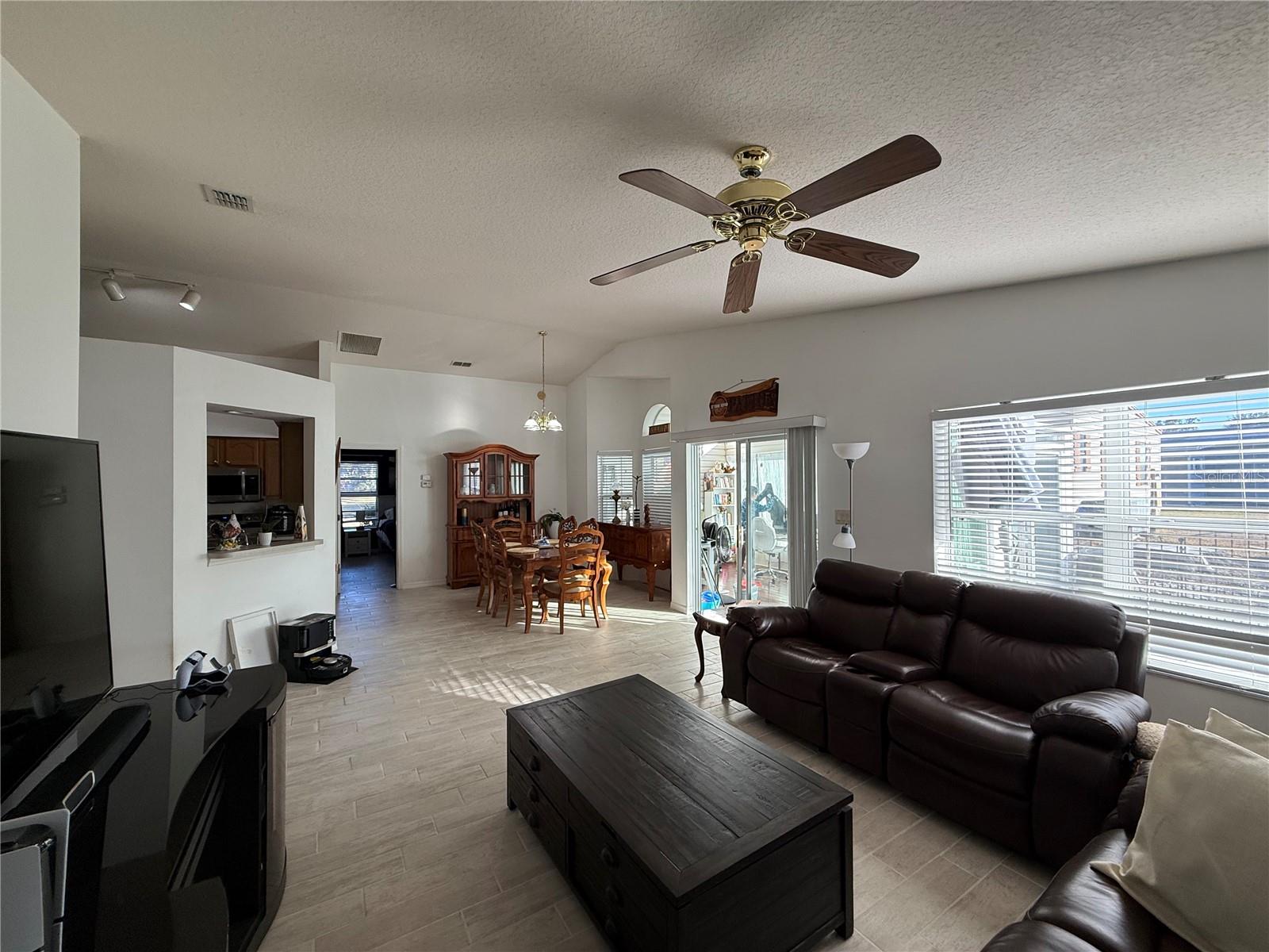 25607 BELLE HELENE, LEESBURG, FL — photo 18