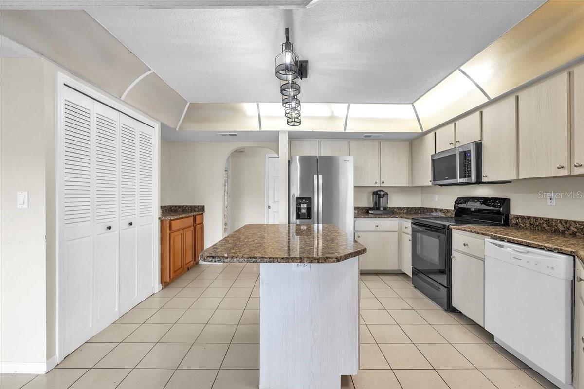 272 BROADMOOR LN, ROTONDA WEST, FL — photo 18