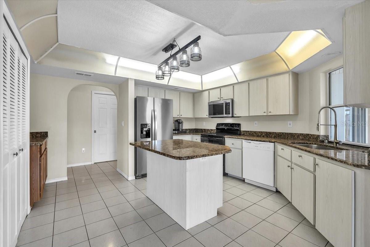 272 BROADMOOR LN, ROTONDA WEST, FL — photo 19