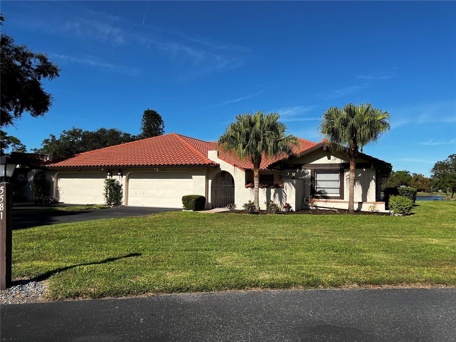 5581 GOLF POINTE DR, SARASOTA, FL — photo 4