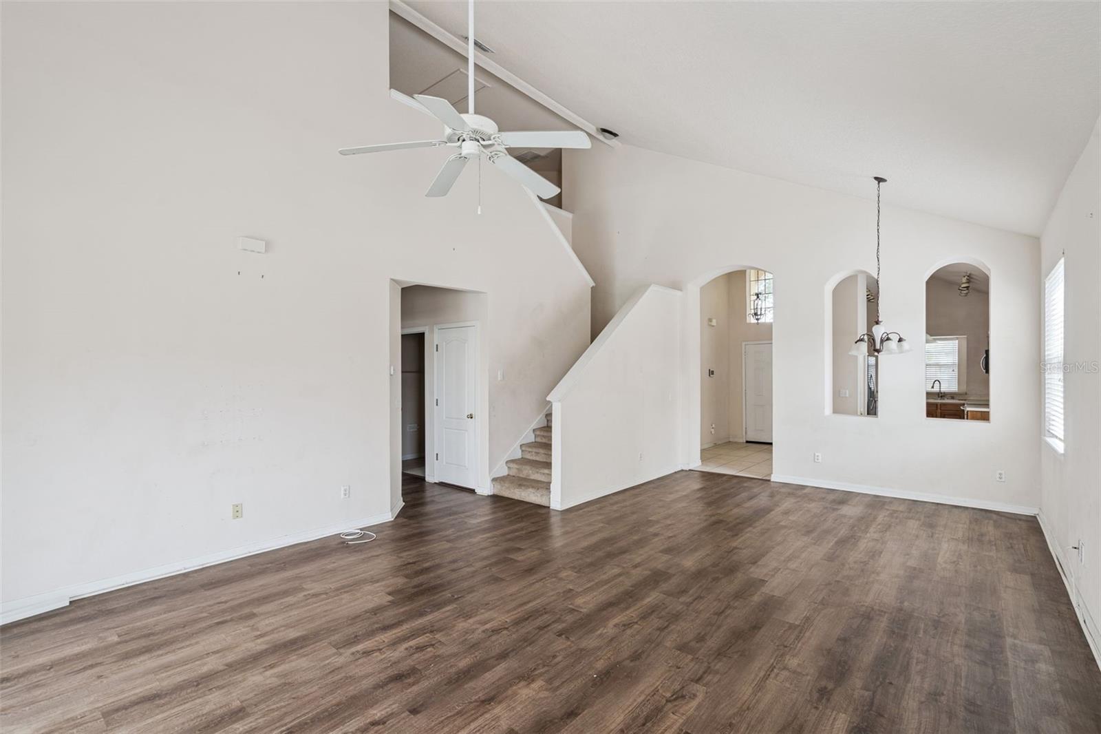 1755 ROYAL RIDGE DR, DAVENPORT, FL — photo 2