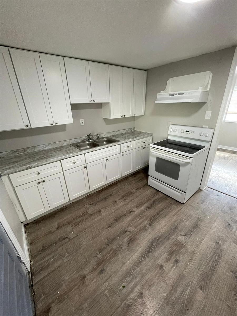 2910 E EMMA ST, TAMPA, FL — photo 8