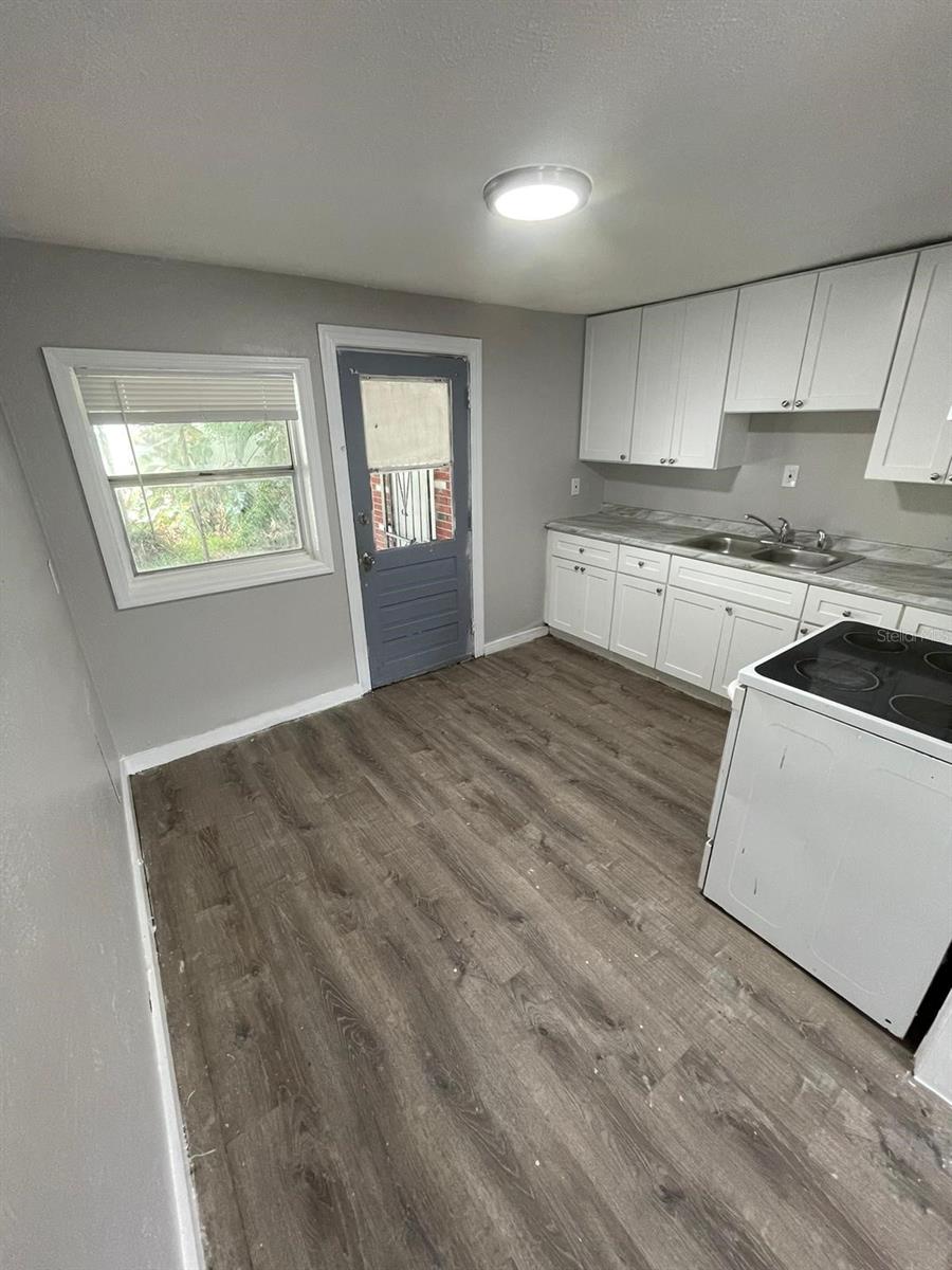 2910 E EMMA ST, TAMPA, FL — photo 10