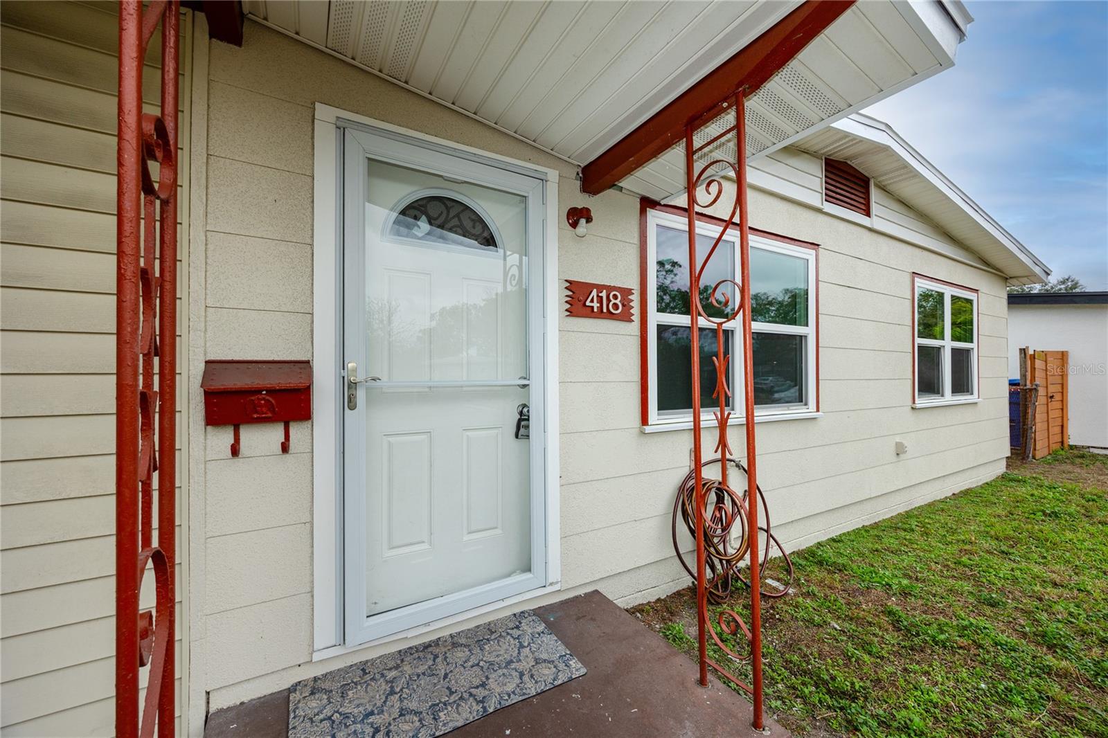 418 39TH AVE N, ST PETERSBURG, FL — photo 2