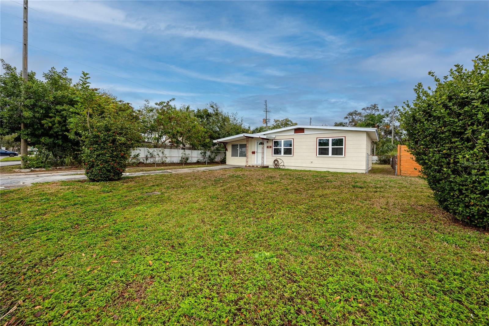 418 39TH AVE N, ST PETERSBURG, FL — photo 3