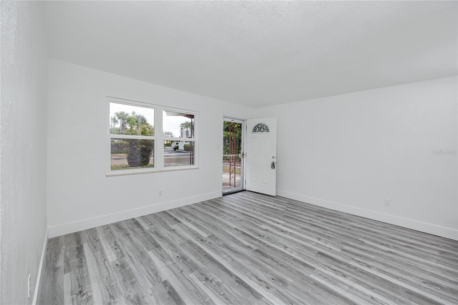 418 39TH AVE N, ST PETERSBURG, FL — photo 5