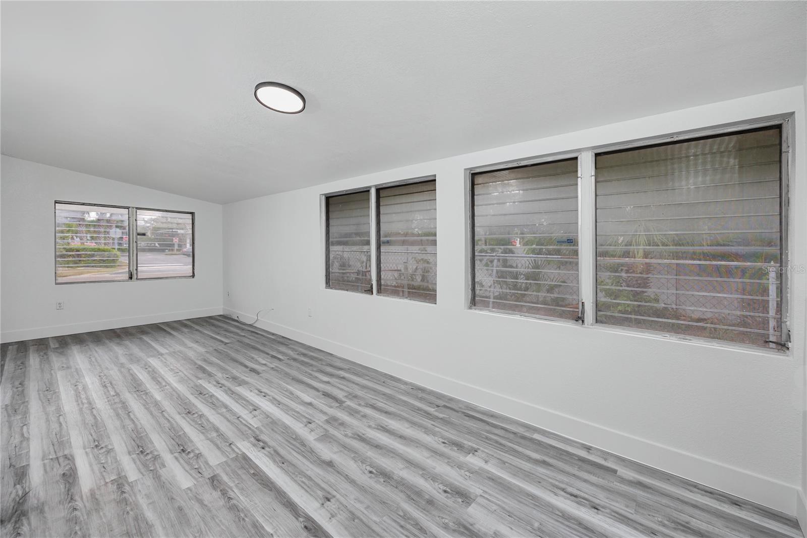 418 39TH AVE N, ST PETERSBURG, FL — photo 14