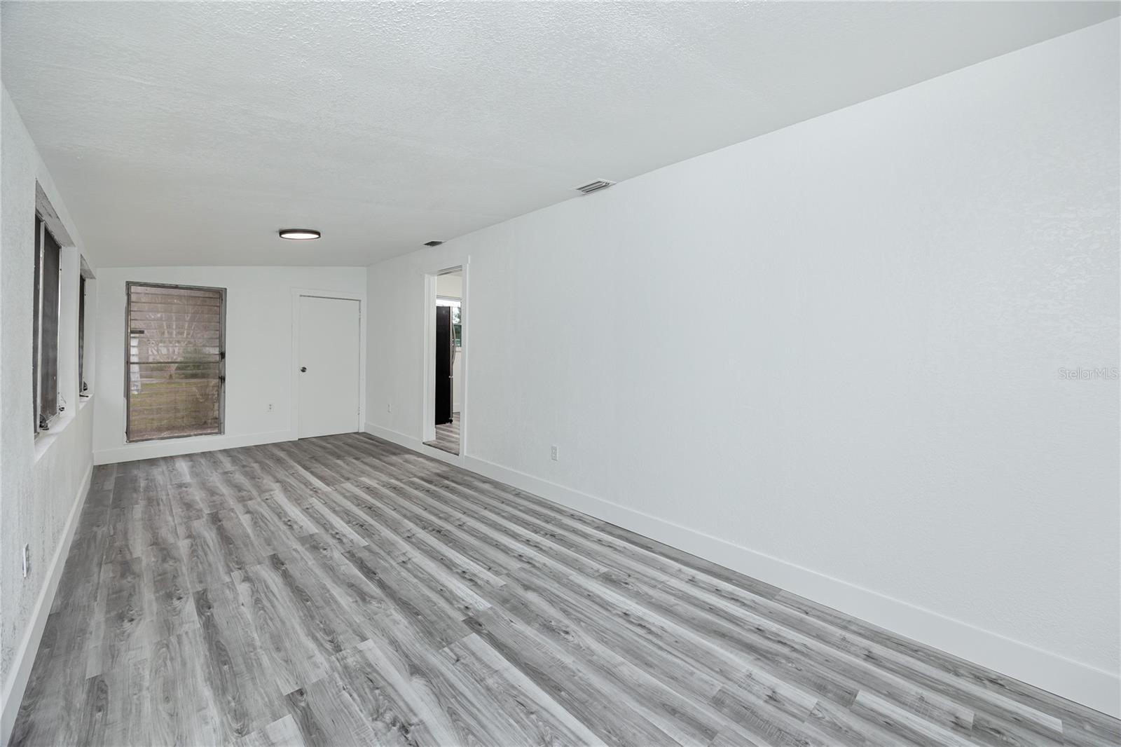 418 39TH AVE N, ST PETERSBURG, FL — photo 15