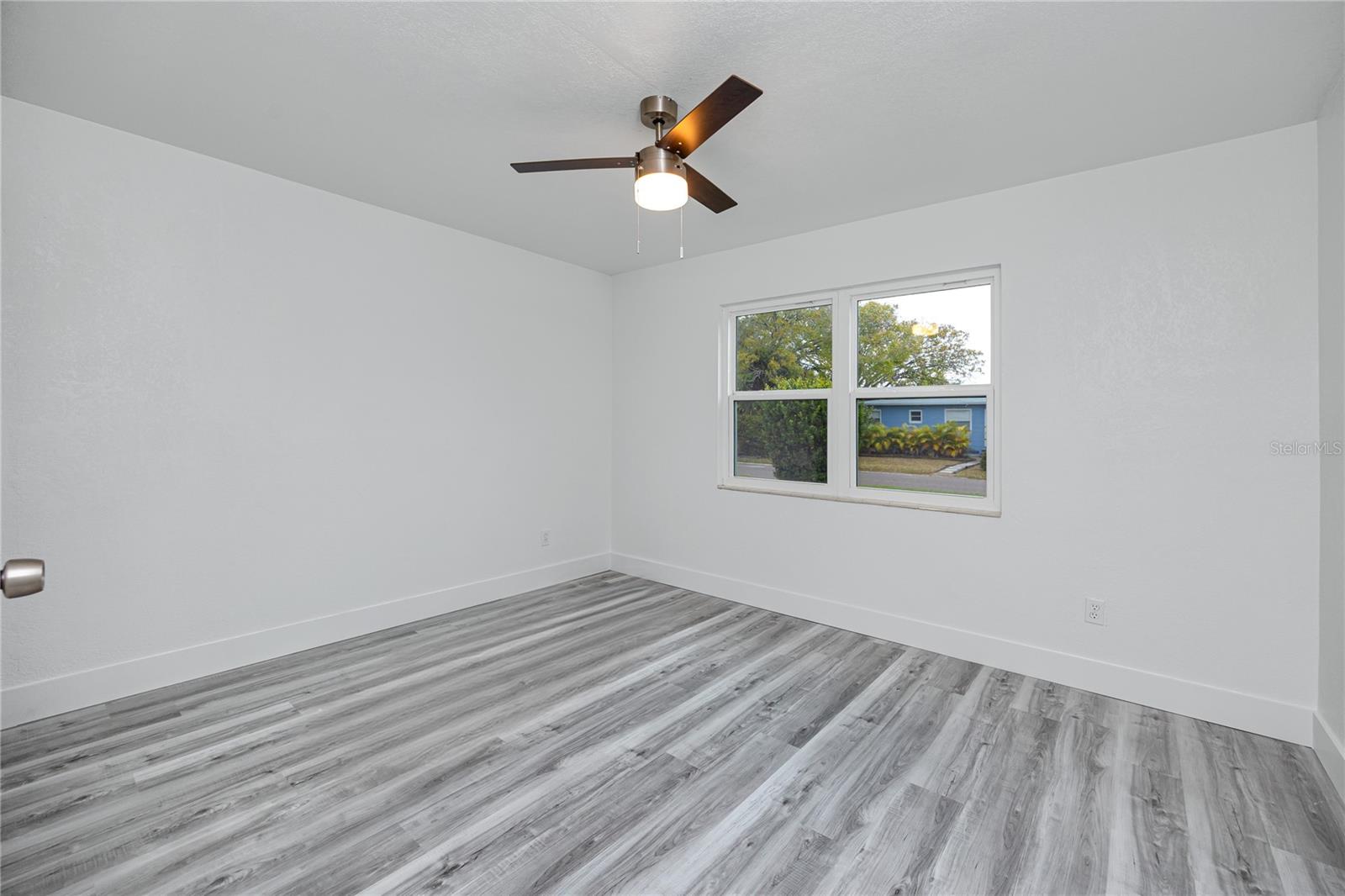 418 39TH AVE N, ST PETERSBURG, FL — photo 20