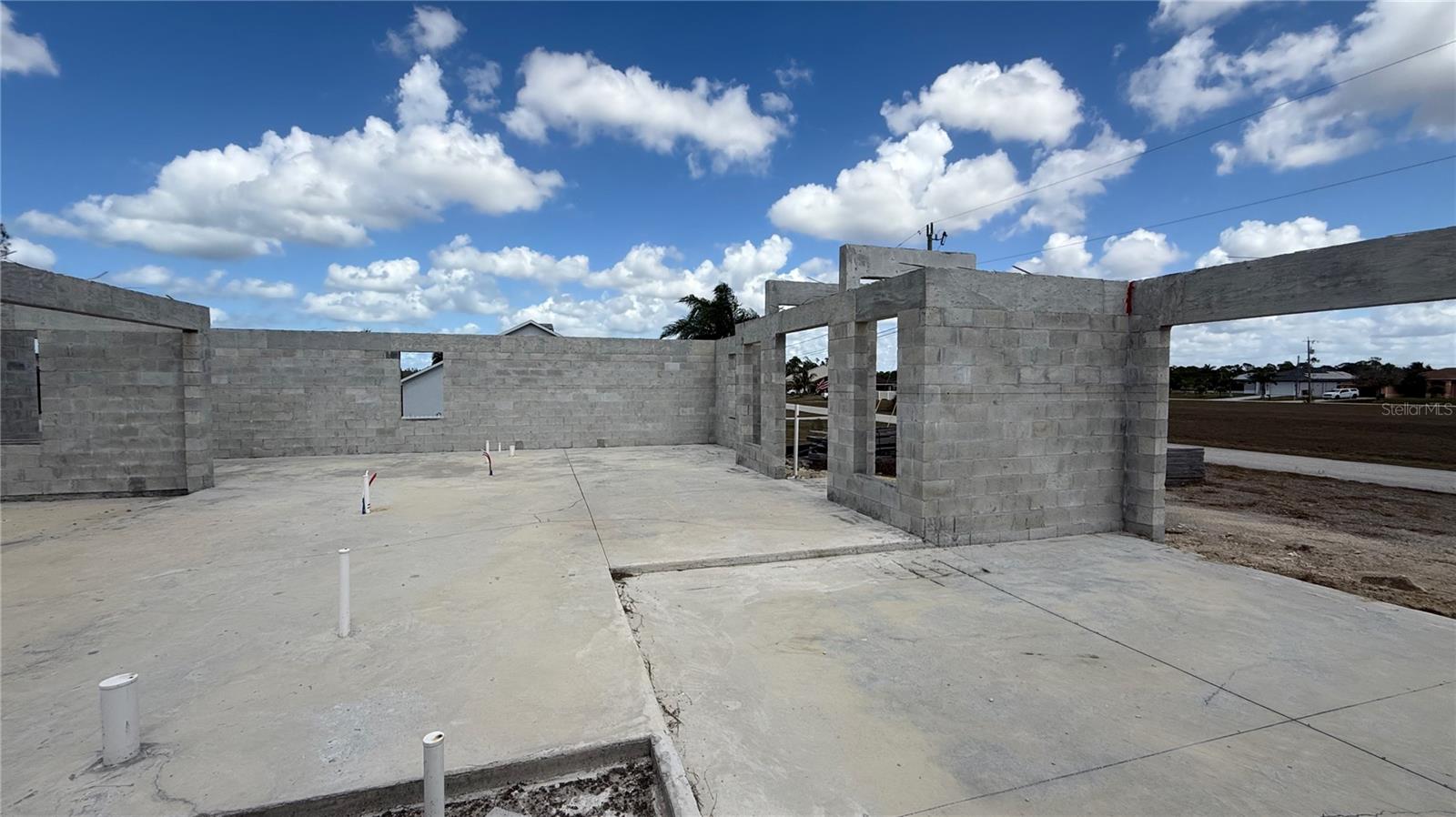 2310 NW 35TH PL, CAPE CORAL, FL — photo 4