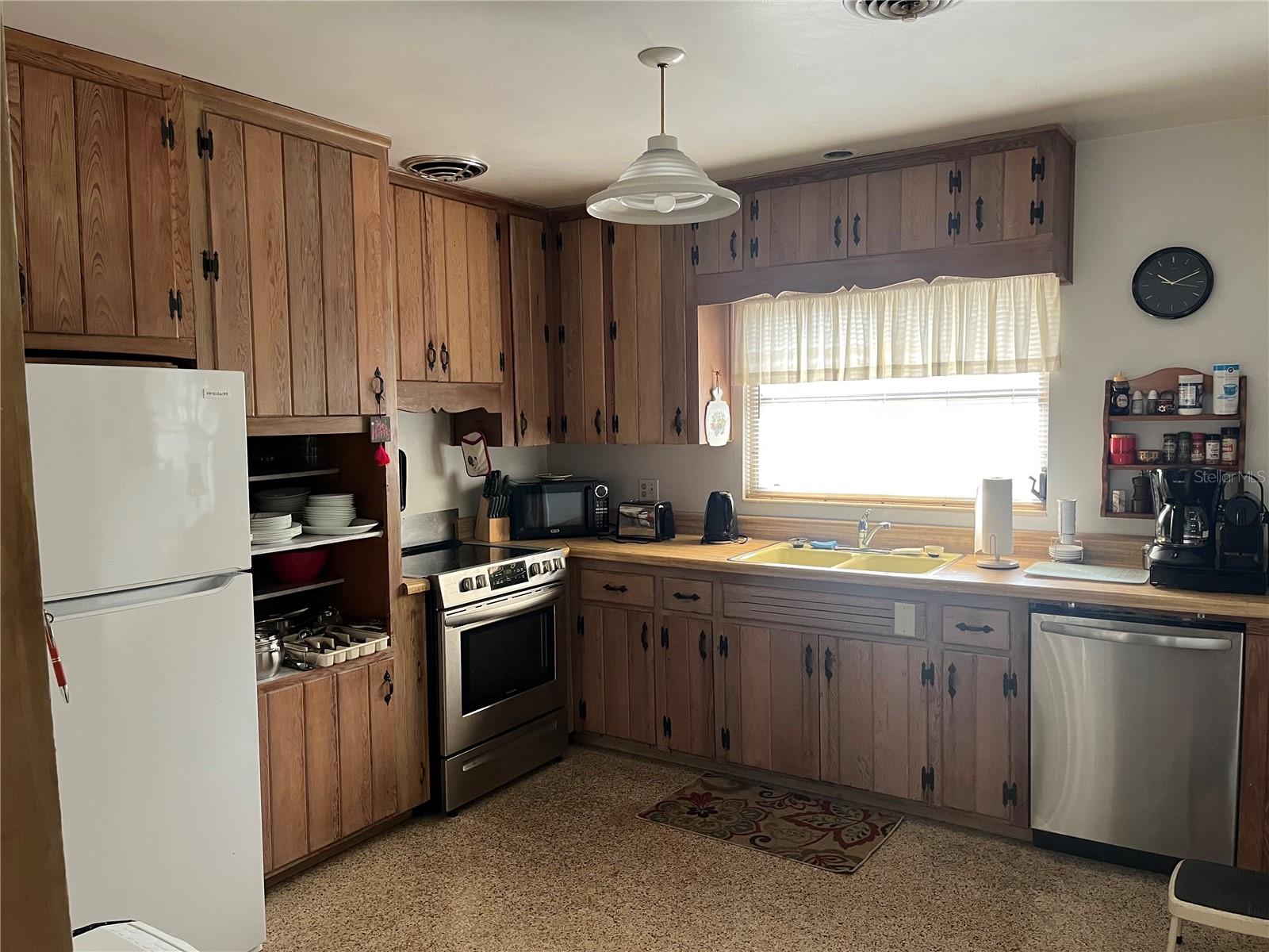 505 GRANADA AVE, VENICE, FL — photo 5