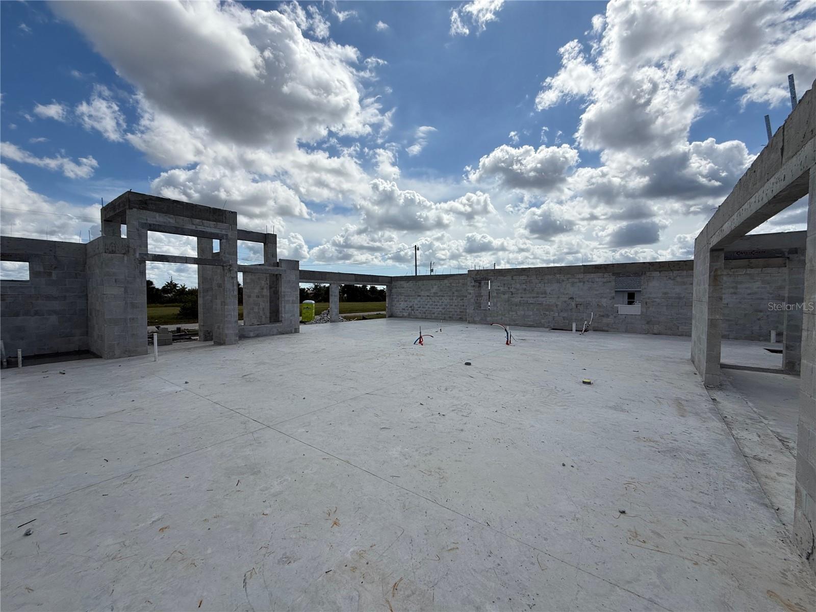 324 NW 31ST PL, CAPE CORAL, FL — photo 2