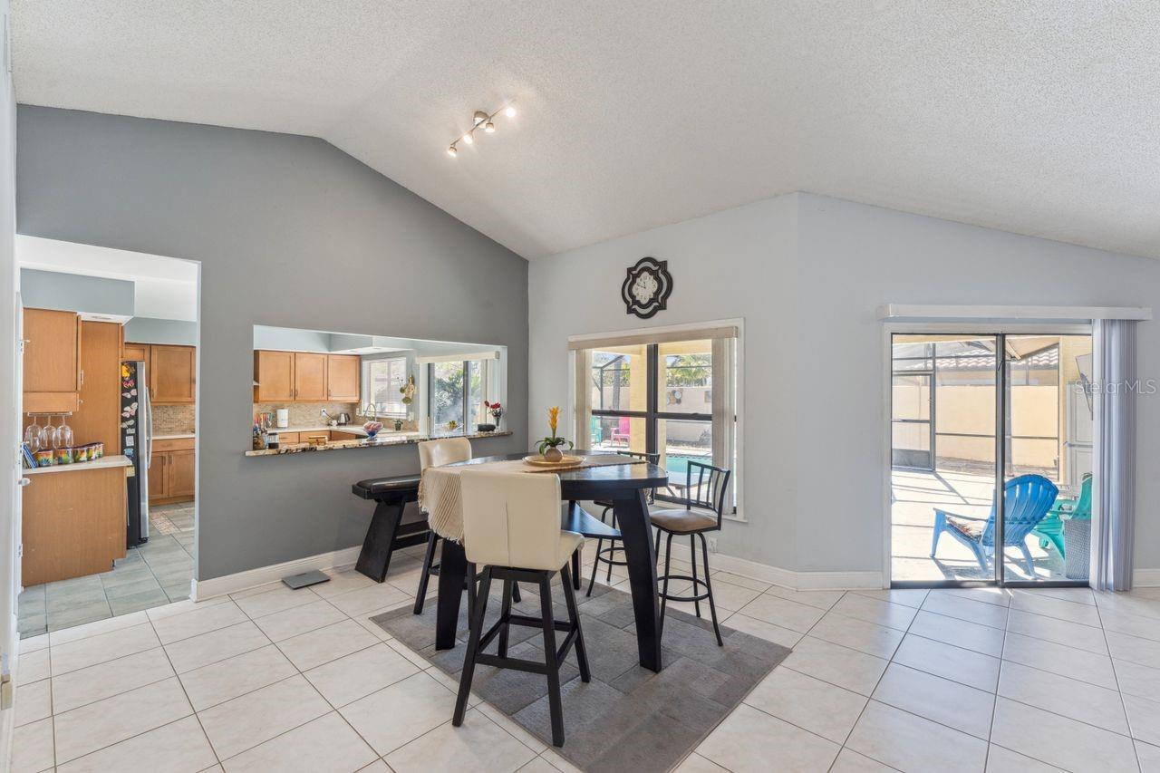 8215 ROLLA CT, ORLANDO, FL — photo 9