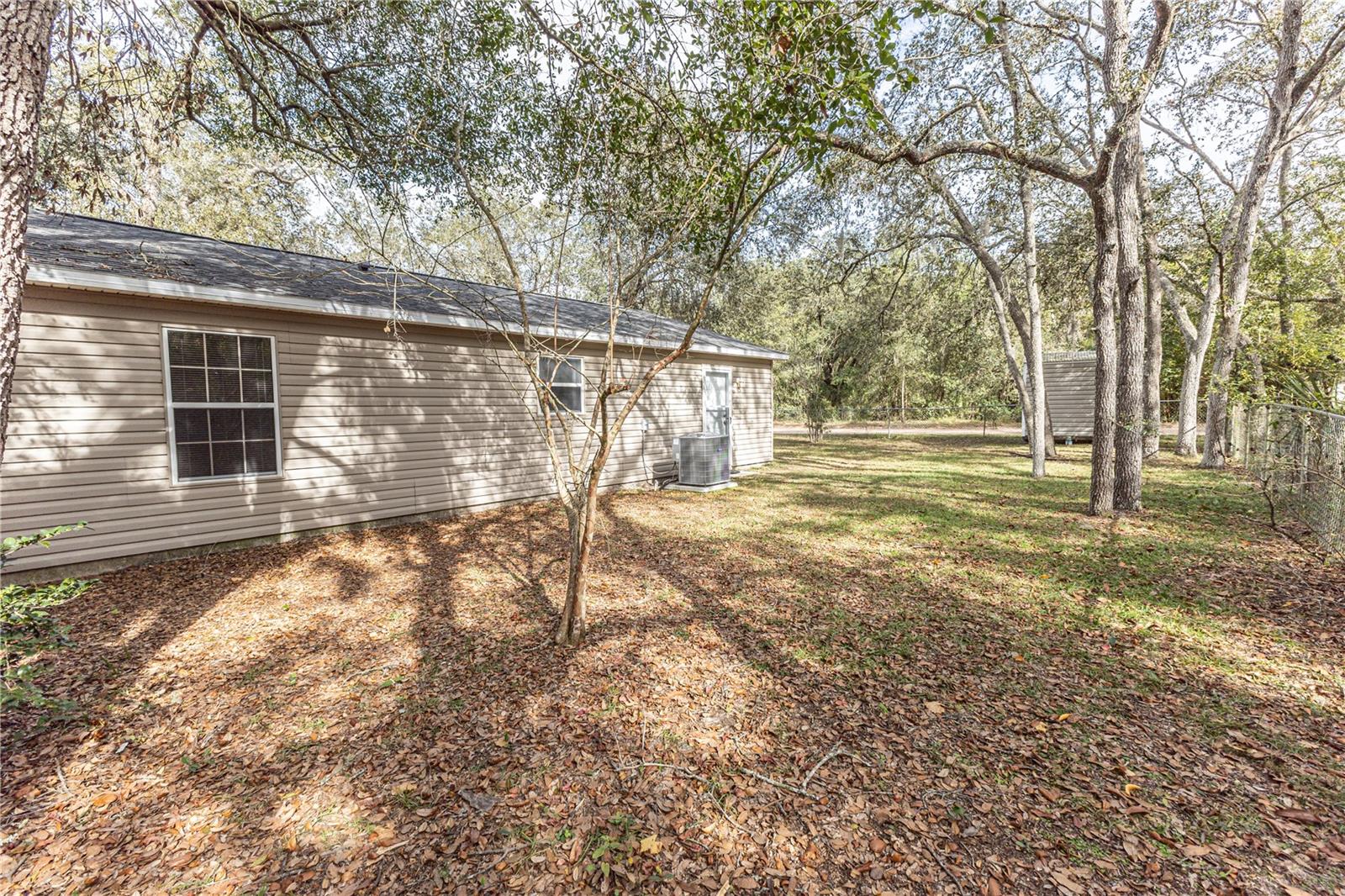 4438 CALAMONDIN ST, LADY LAKE, FL — photo 47