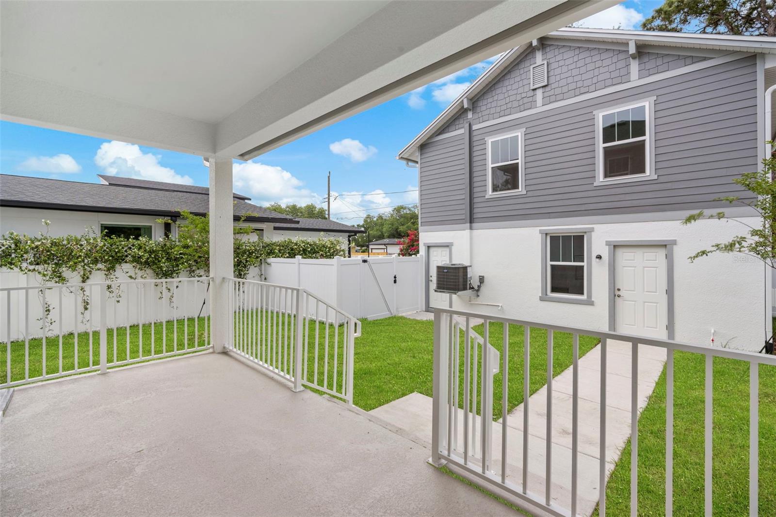 320 43RD AVE N, ST PETERSBURG, FL — photo 29