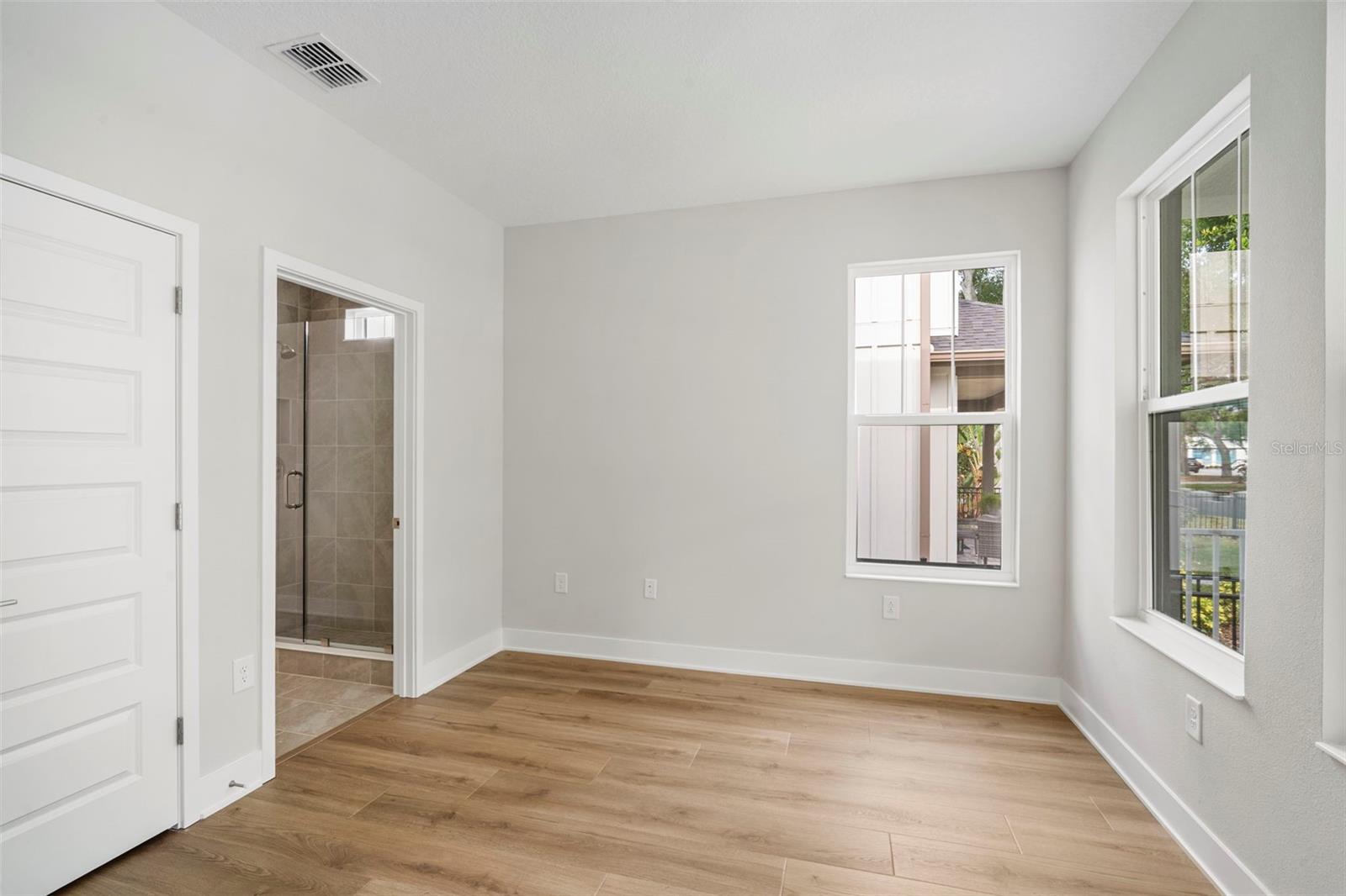 320 43RD AVE N, ST PETERSBURG, FL — photo 10