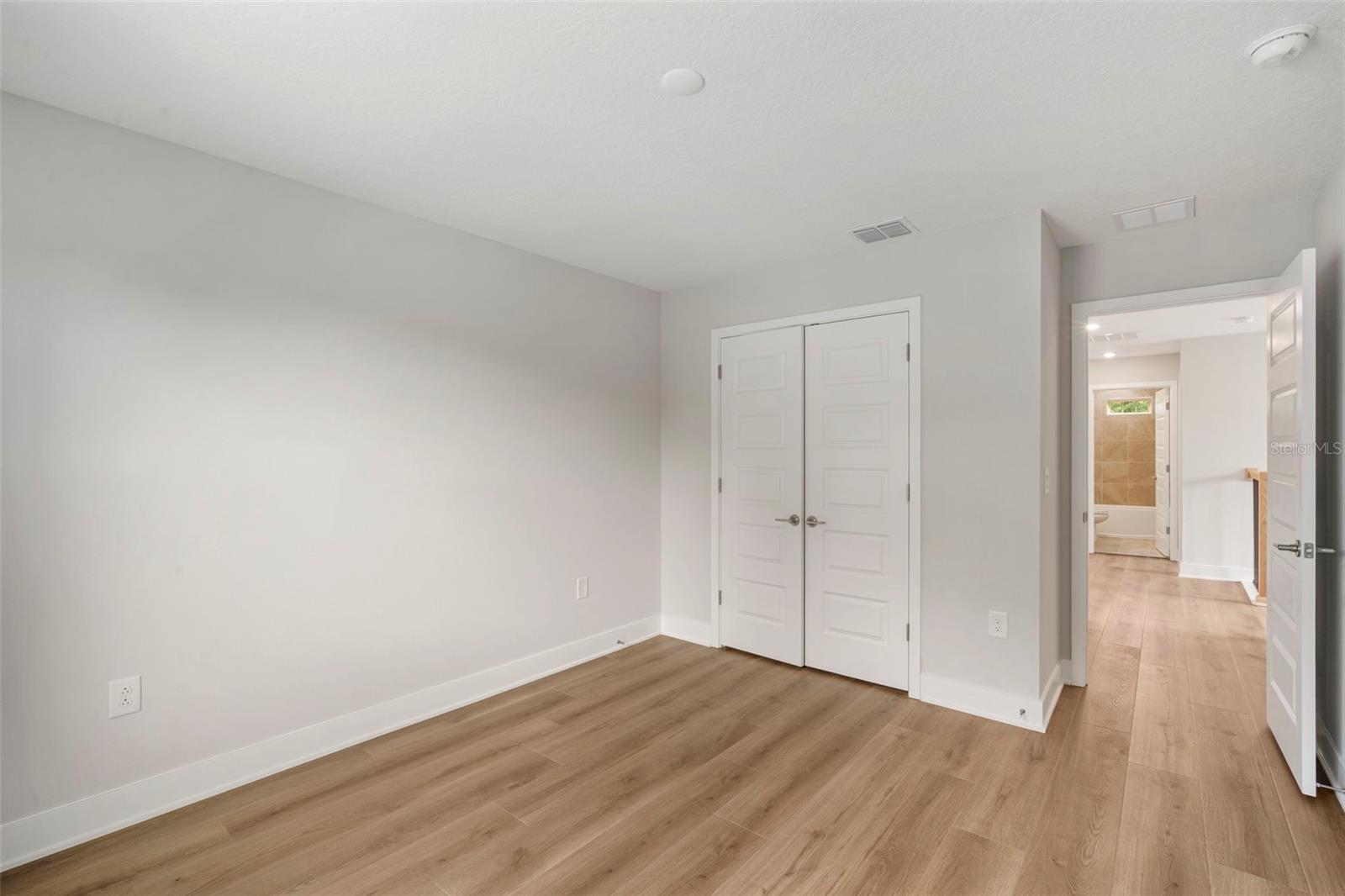 320 43RD AVE N, ST PETERSBURG, FL — photo 18