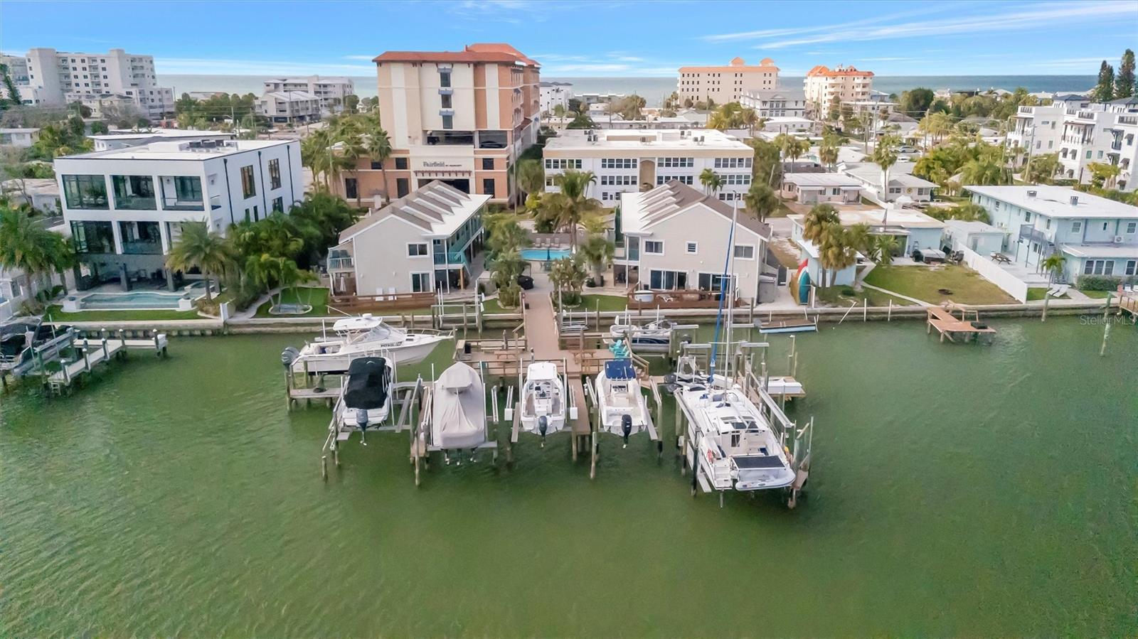 673 BAY ESPLANADE #204, CLEARWATER BEACH, FL — photo 2