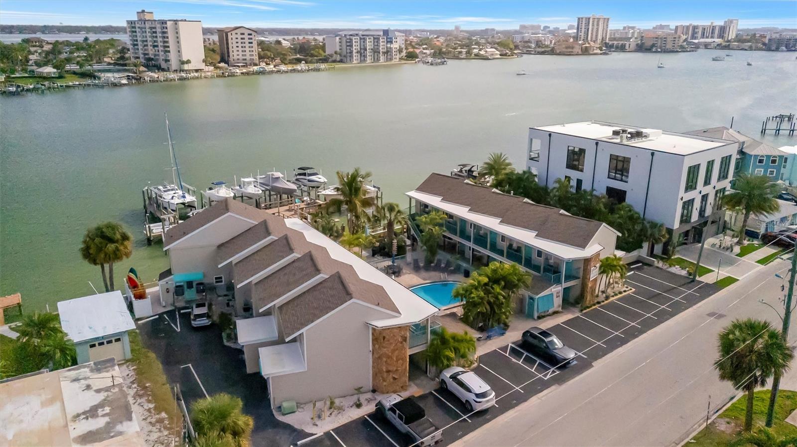 673 BAY ESPLANADE #204, CLEARWATER BEACH, FL — photo 3