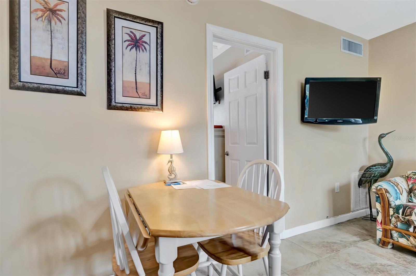 673 BAY ESPLANADE #204, CLEARWATER BEACH, FL — photo 18