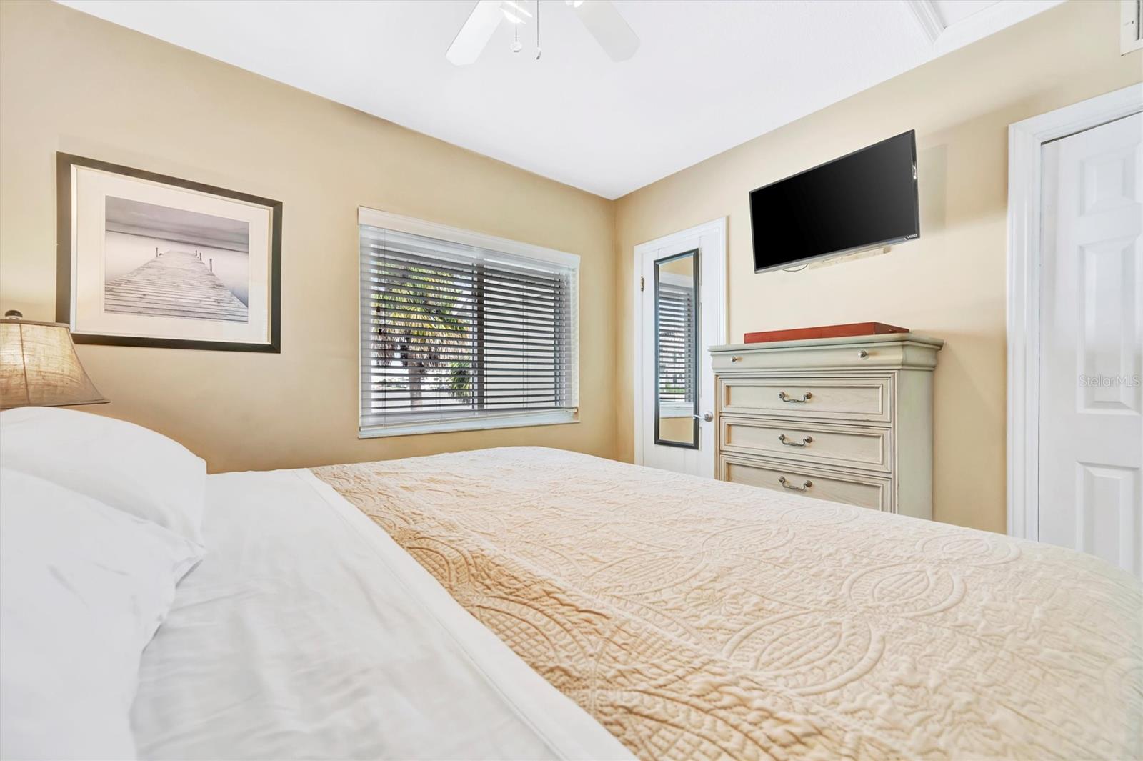673 BAY ESPLANADE #204, CLEARWATER BEACH, FL — photo 22