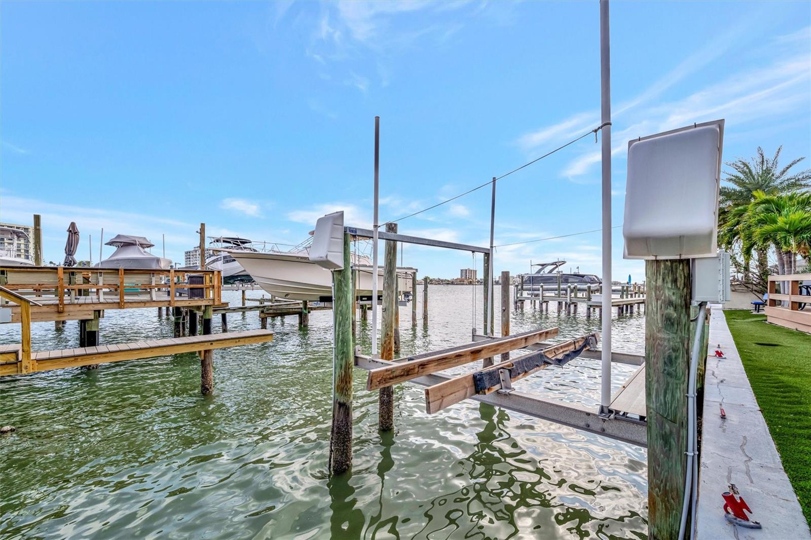 673 BAY ESPLANADE #204, CLEARWATER BEACH, FL — photo 33