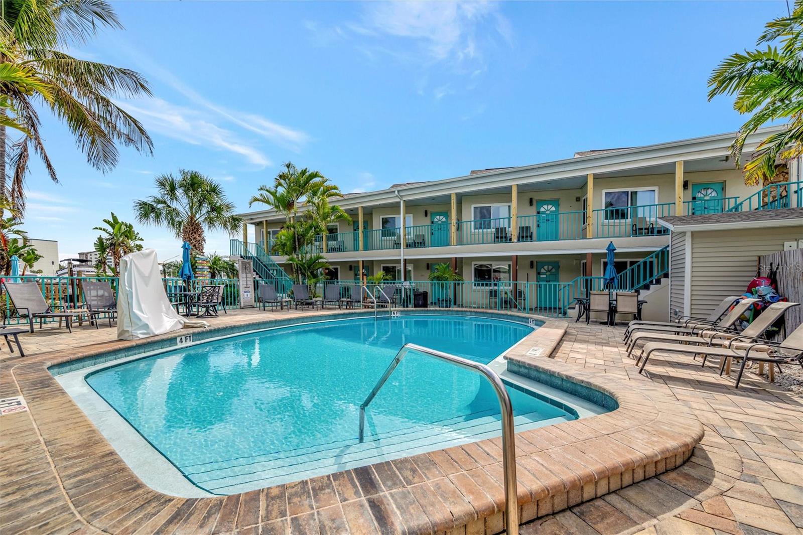 673 BAY ESPLANADE #204, CLEARWATER BEACH, FL — photo 35