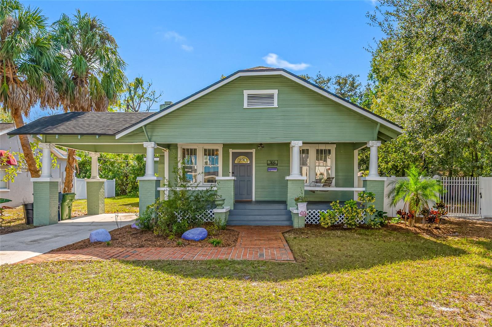 304 W HENRY AVE, TAMPA, FL