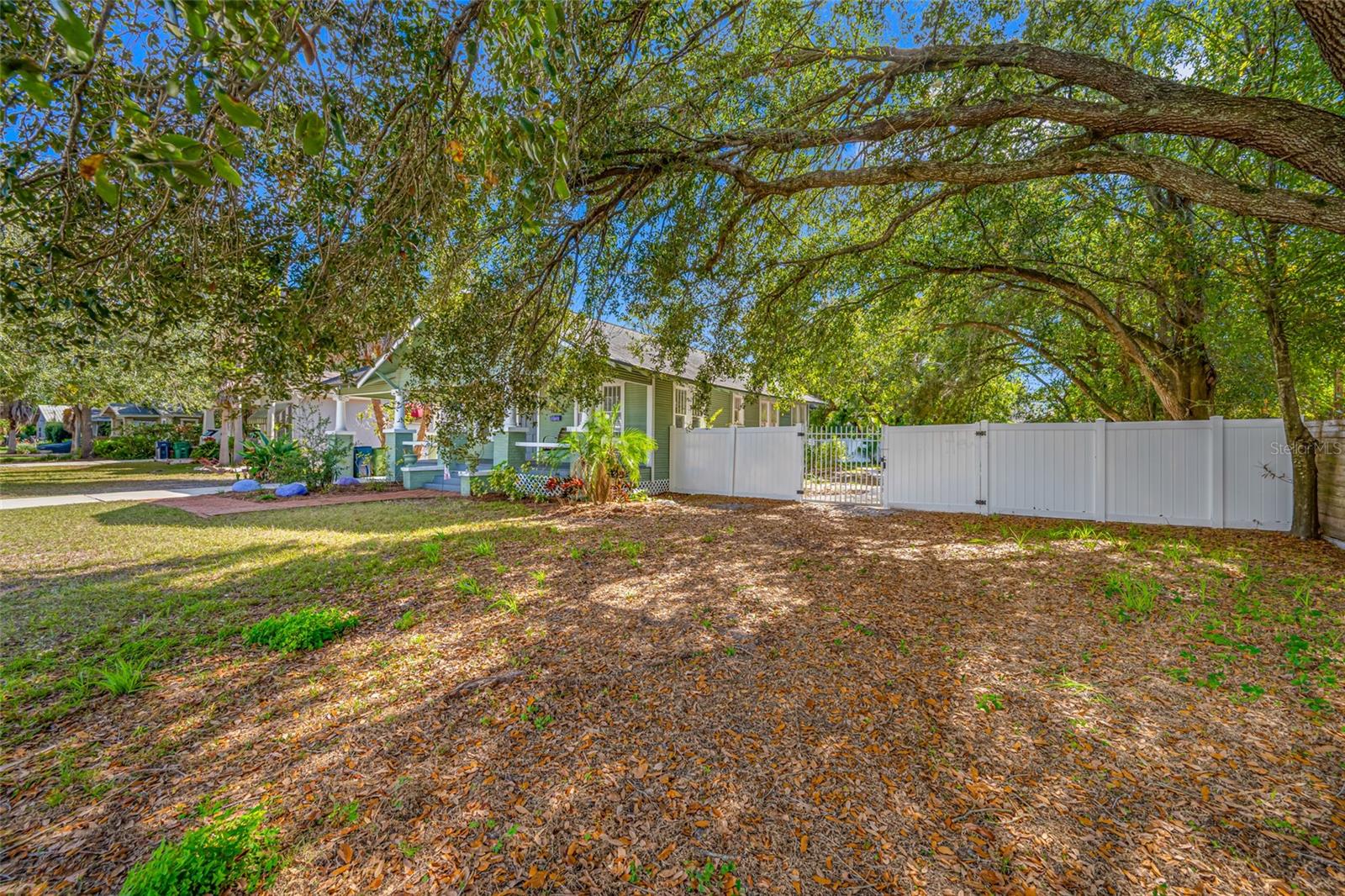 304 W HENRY AVE, TAMPA, FL — photo 6