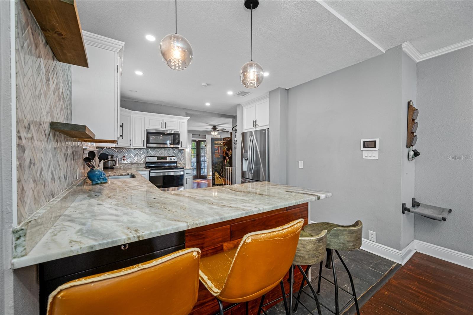304 W HENRY AVE, TAMPA, FL — photo 16