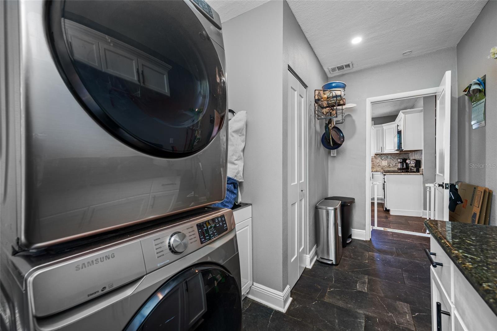 304 W HENRY AVE, TAMPA, FL — photo 23