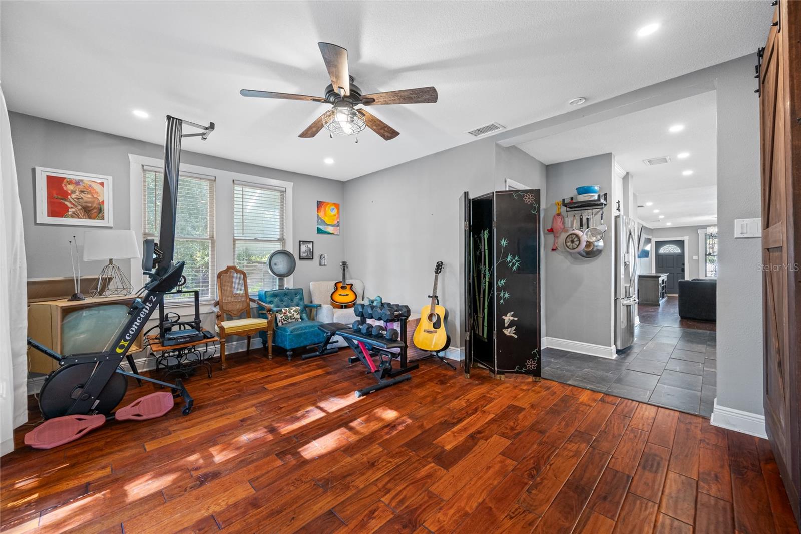 304 W HENRY AVE, TAMPA, FL — photo 24