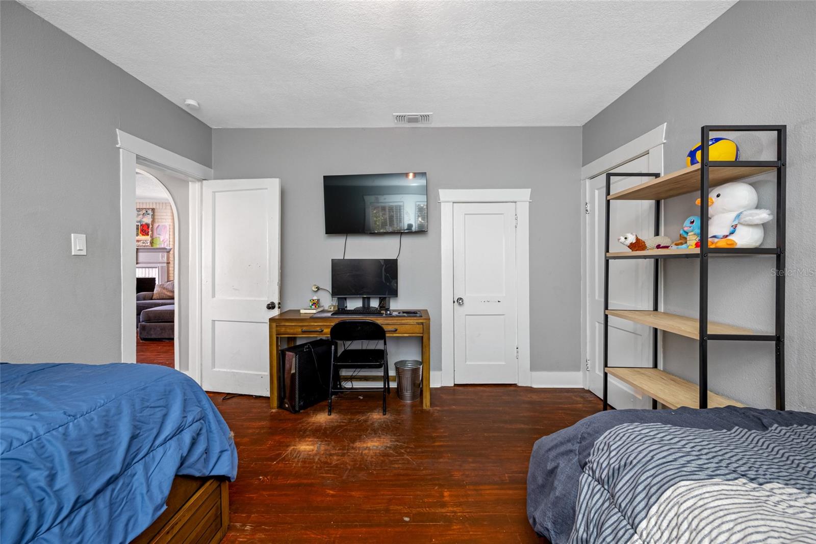 304 W HENRY AVE, TAMPA, FL — photo 37