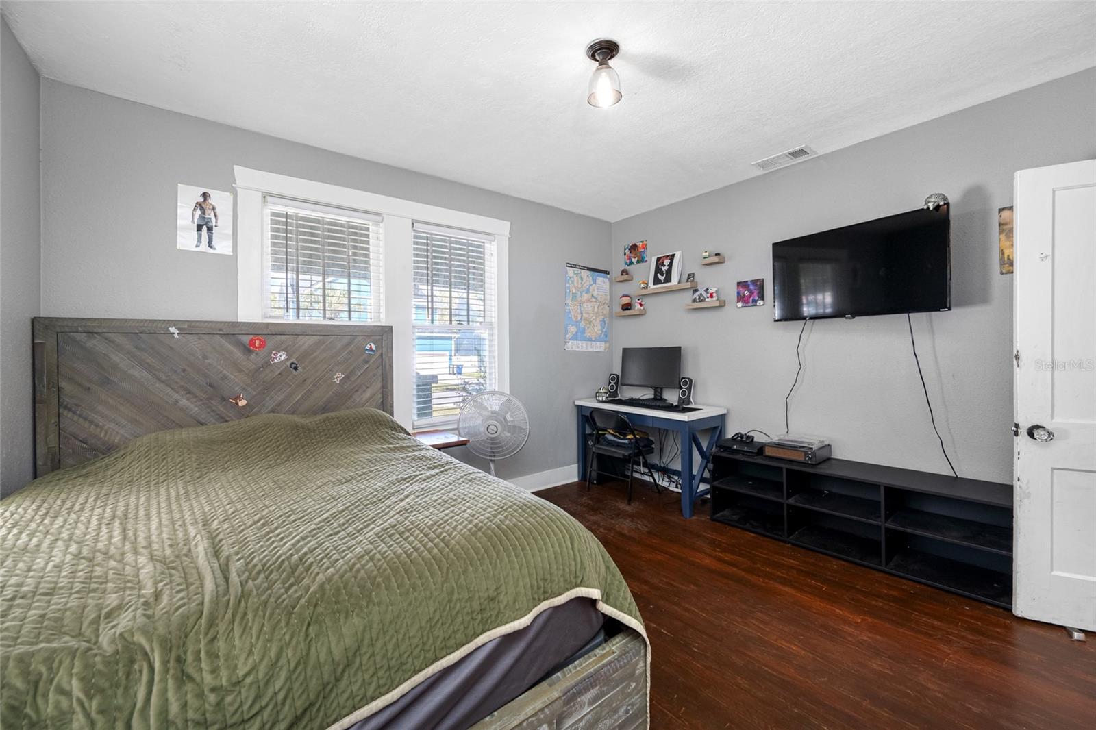 304 W HENRY AVE, TAMPA, FL — photo 42