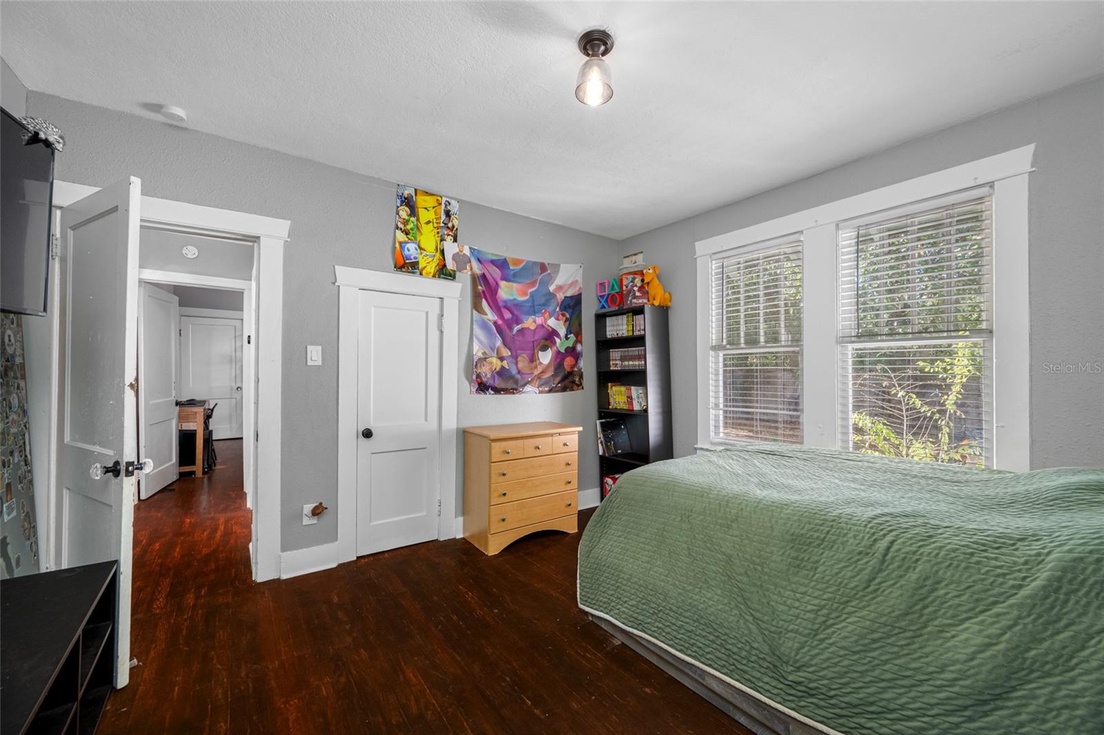 304 W HENRY AVE, TAMPA, FL — photo 43