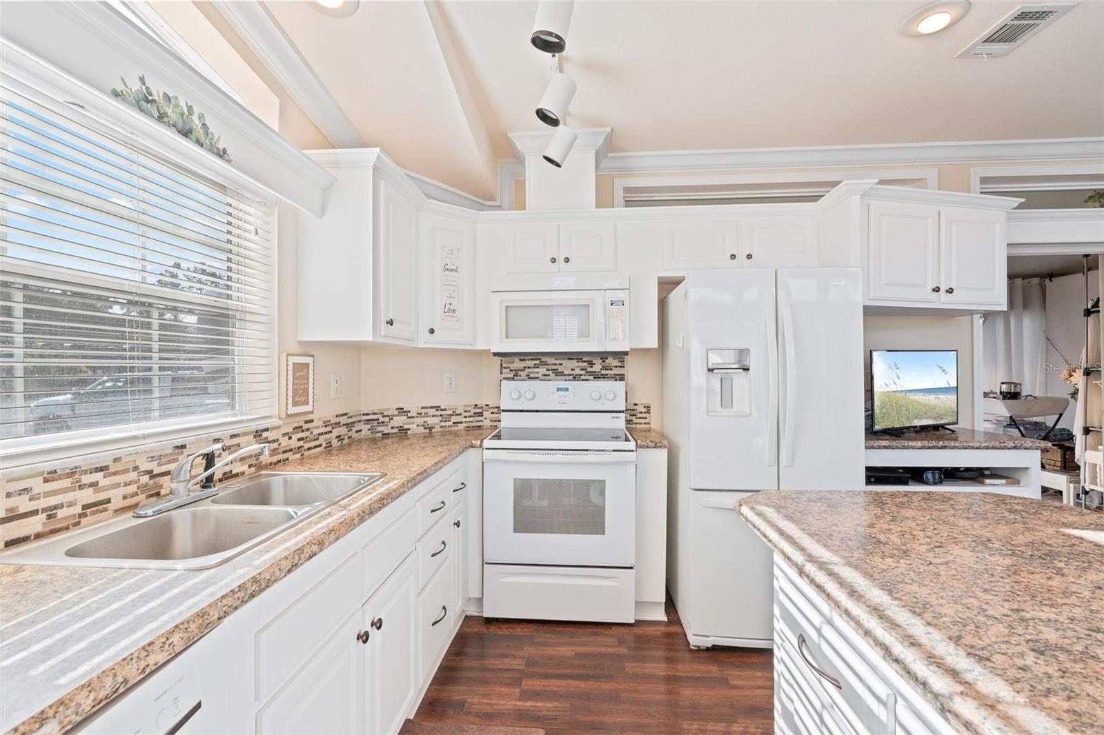 2411 CITRUS TREE RD, CLERMONT, FL — photo 10