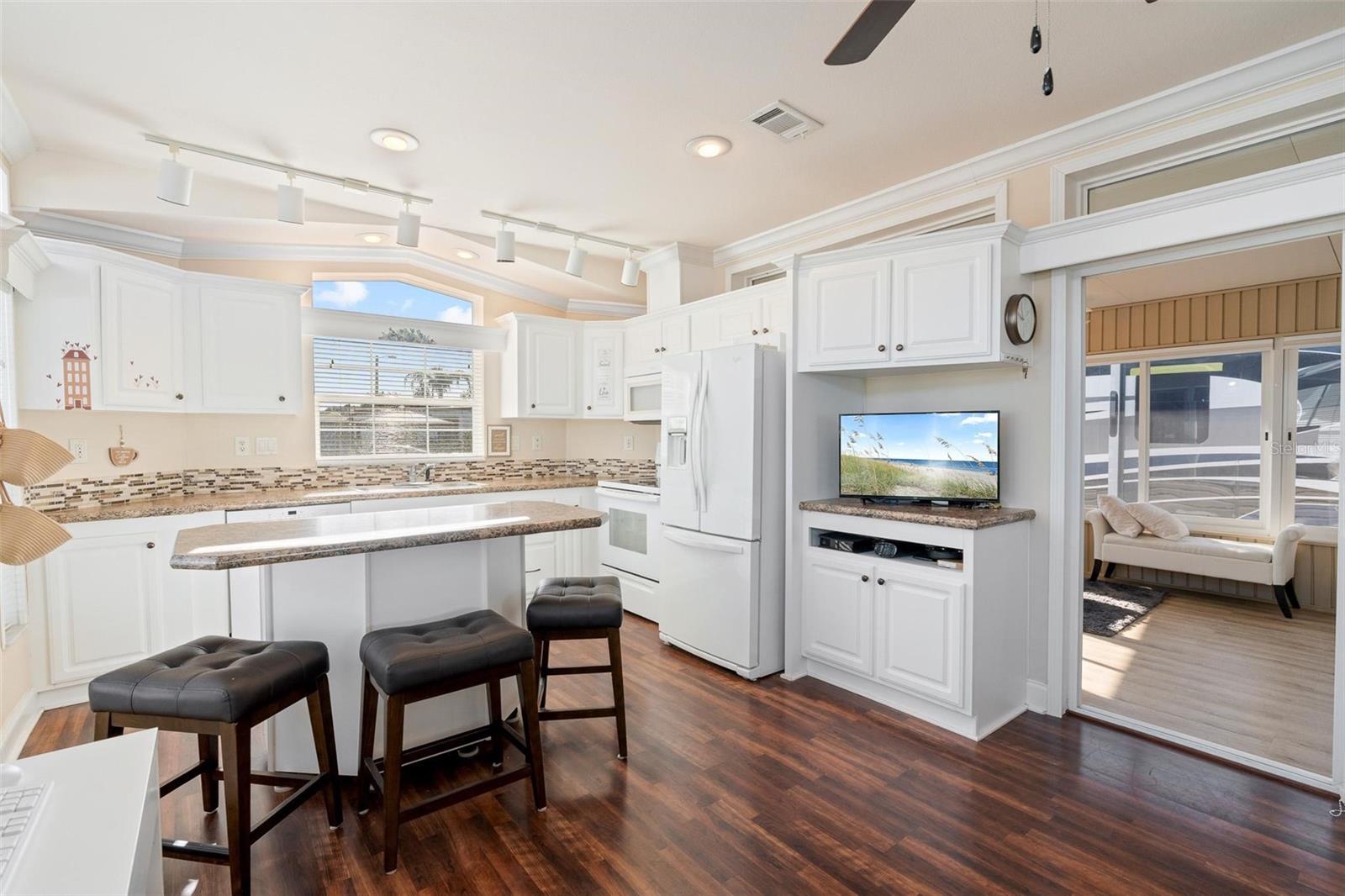 2411 CITRUS TREE RD, CLERMONT, FL — photo 14