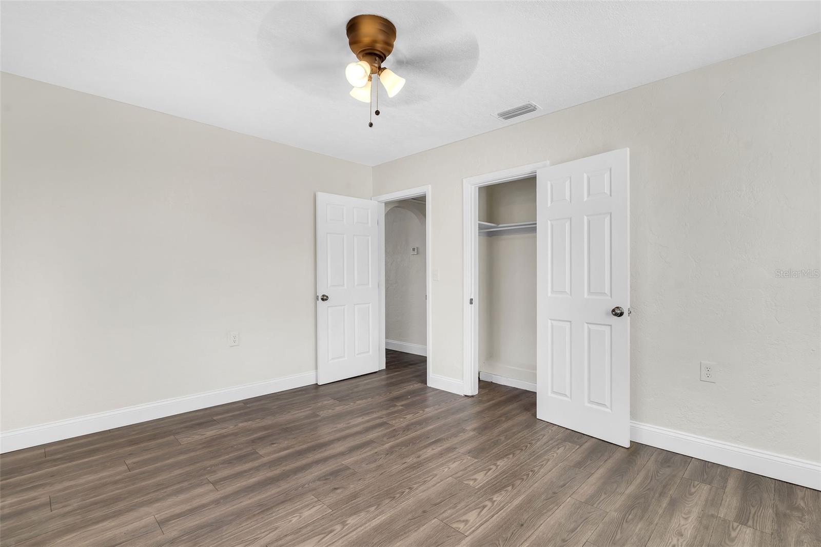 2140 22ND AVE N, ST PETERSBURG, FL — photo 15