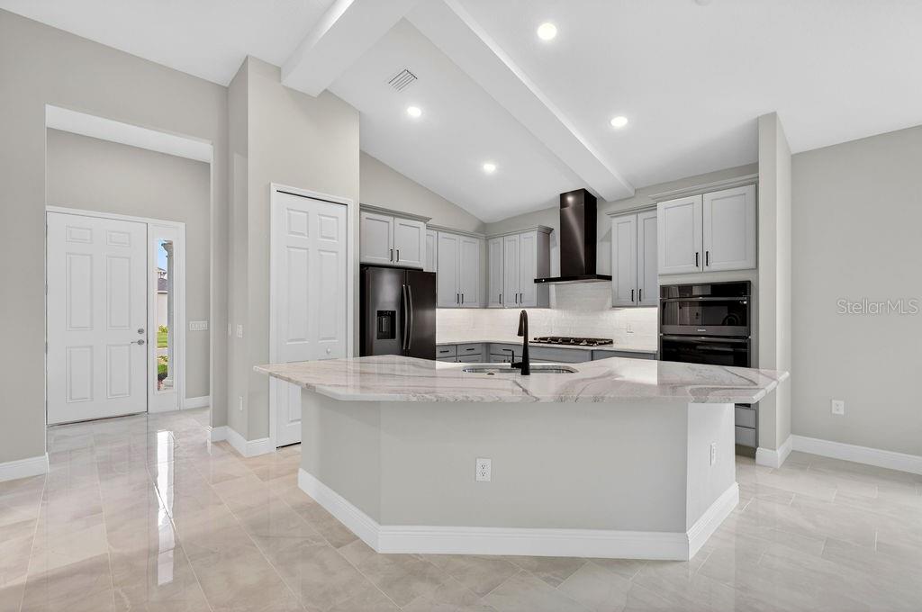 2046 WALLINGFORD LOOP, MOUNT DORA, FL — photo 10