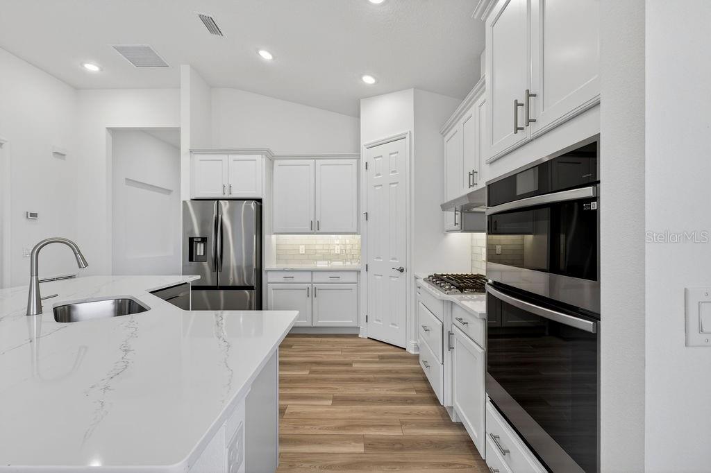 3951 KENNEBUNK LOOP, MOUNT DORA, FL — photo 18