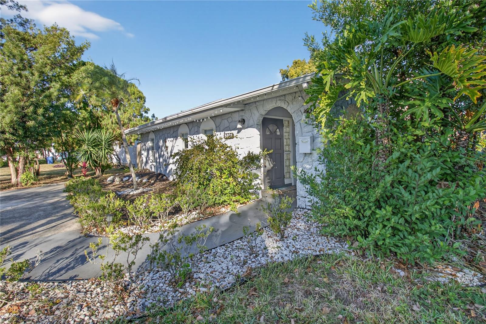 5021 37TH AVE N, ST PETERSBURG, FL — photo 2