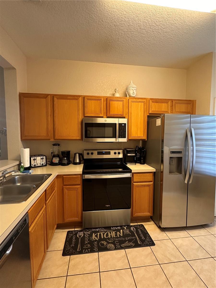 141 LA MIRAGE ST, DAVENPORT, FL — photo 2