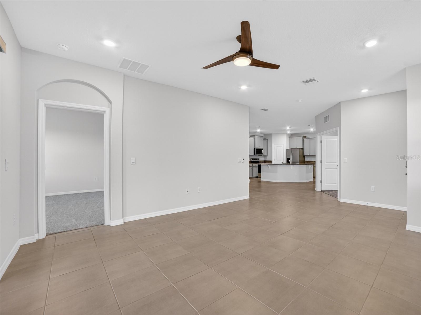 411 157TH CT E, BRADENTON, FL — photo 9