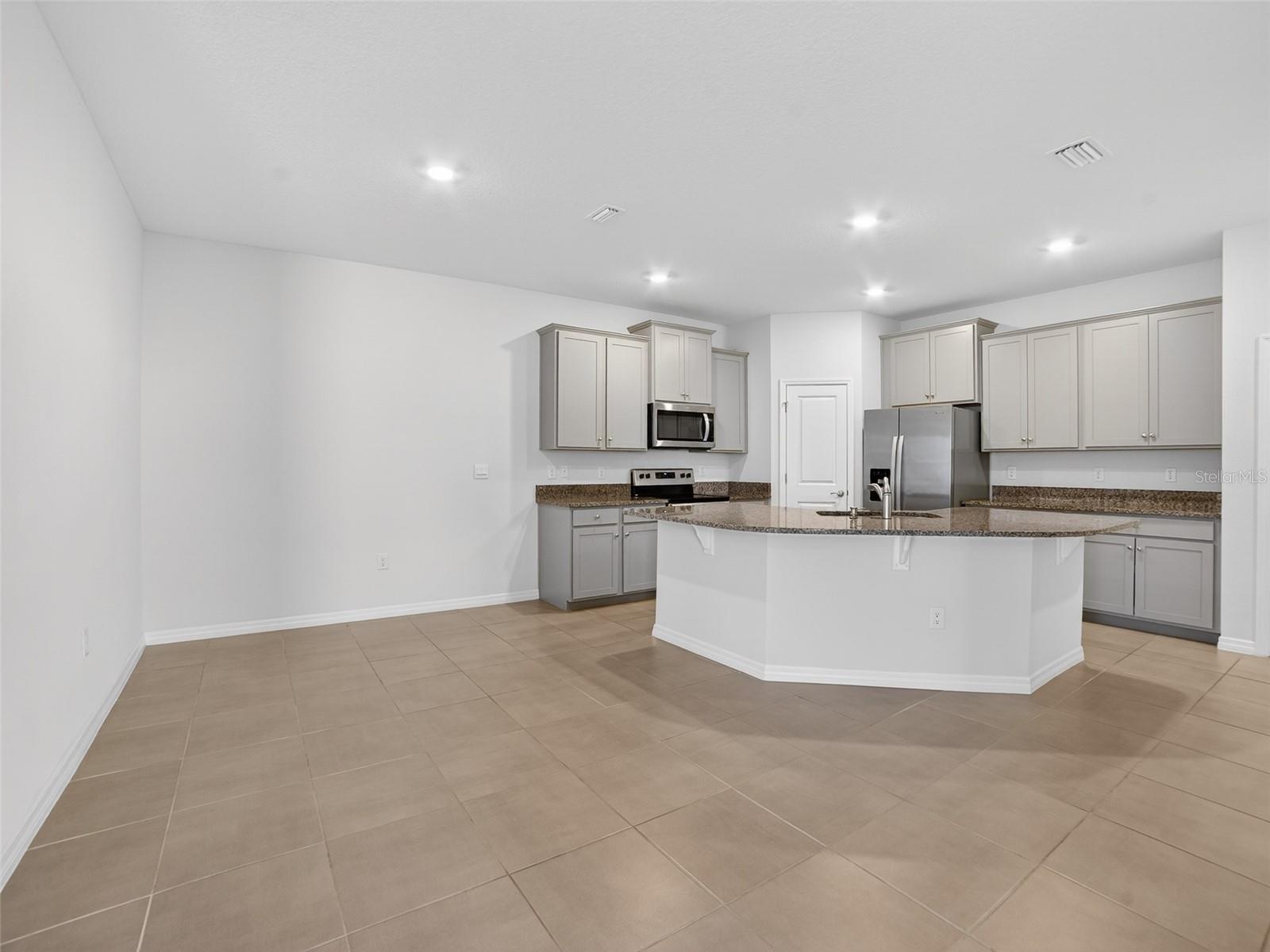 411 157TH CT E, BRADENTON, FL — photo 13