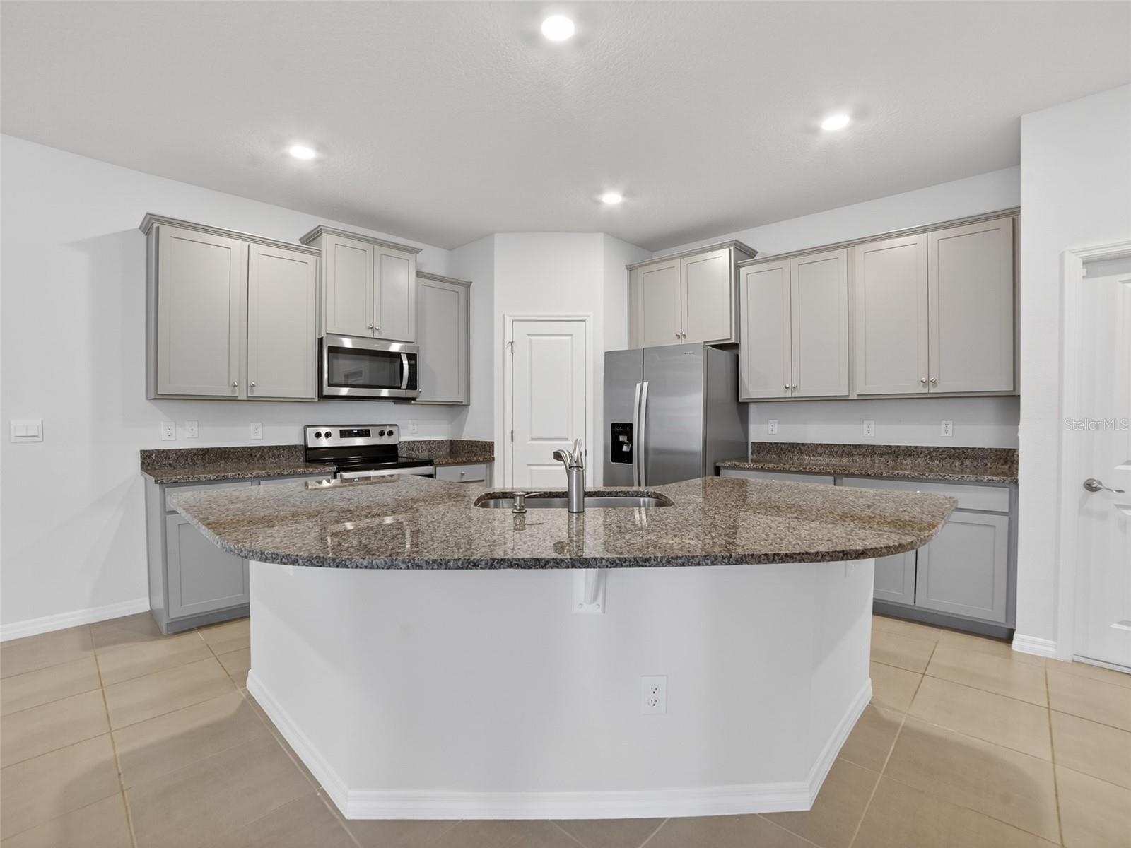411 157TH CT E, BRADENTON, FL — photo 14
